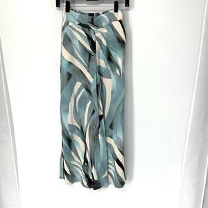 Mint velvet EUC wide leg high rise pants women’s XS Short